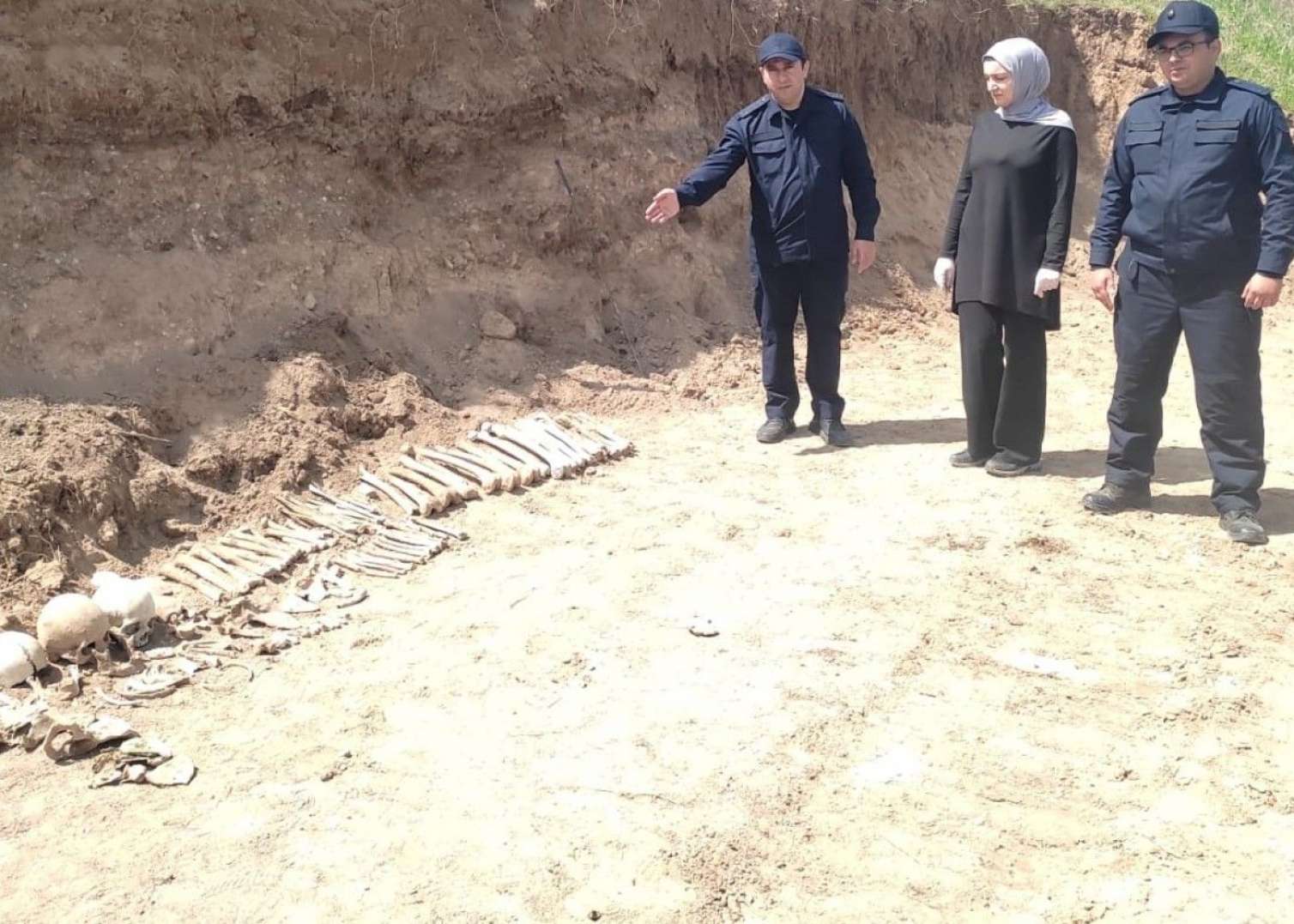 Xocalıda kütləvi məzarlıq aşkar edildi -  FOTO