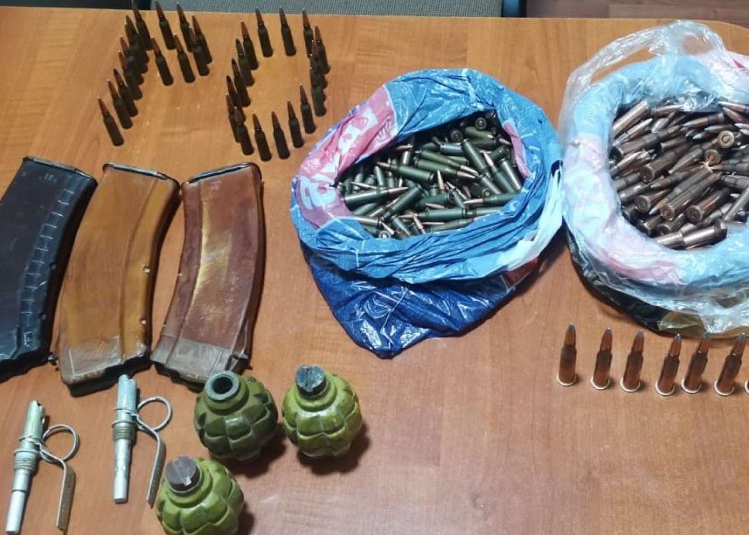 Oğuzda əl qumbaraları və sursat aşkarlandı 