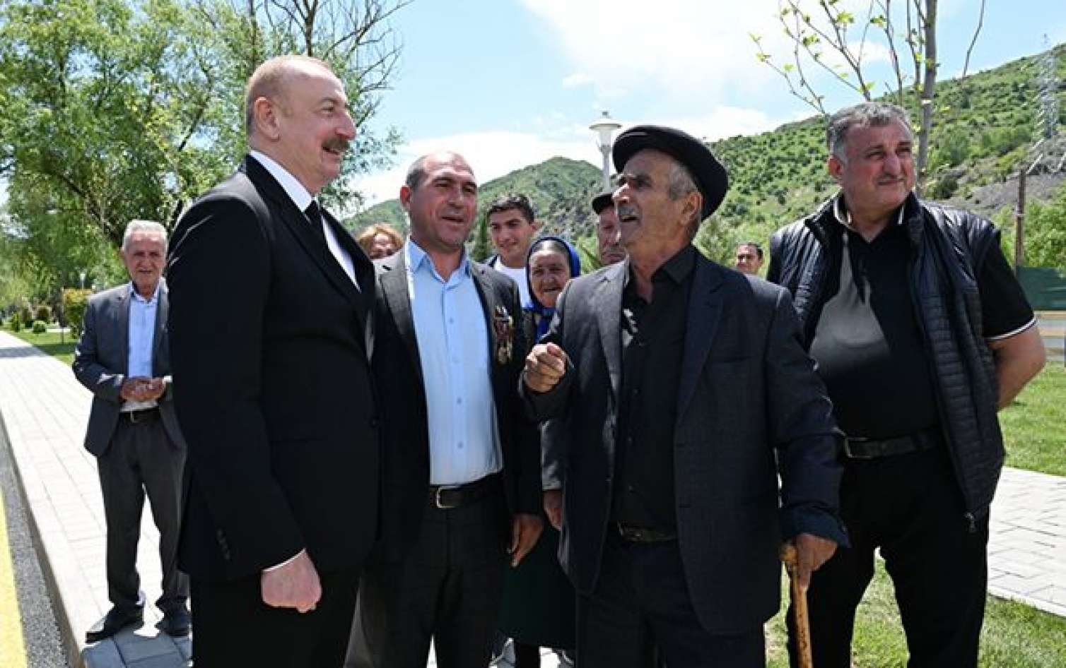 "Siz hər dəfə çıxış edəndə kövrəlirəm" 