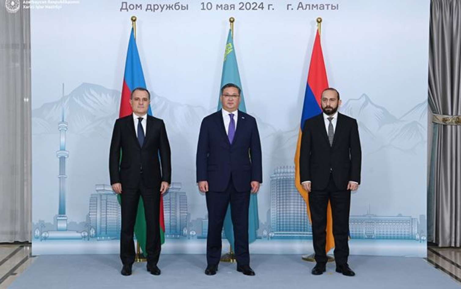 XİN rəhbərləri danışıqları davam etdirməklə bağlı razılaşdılar 