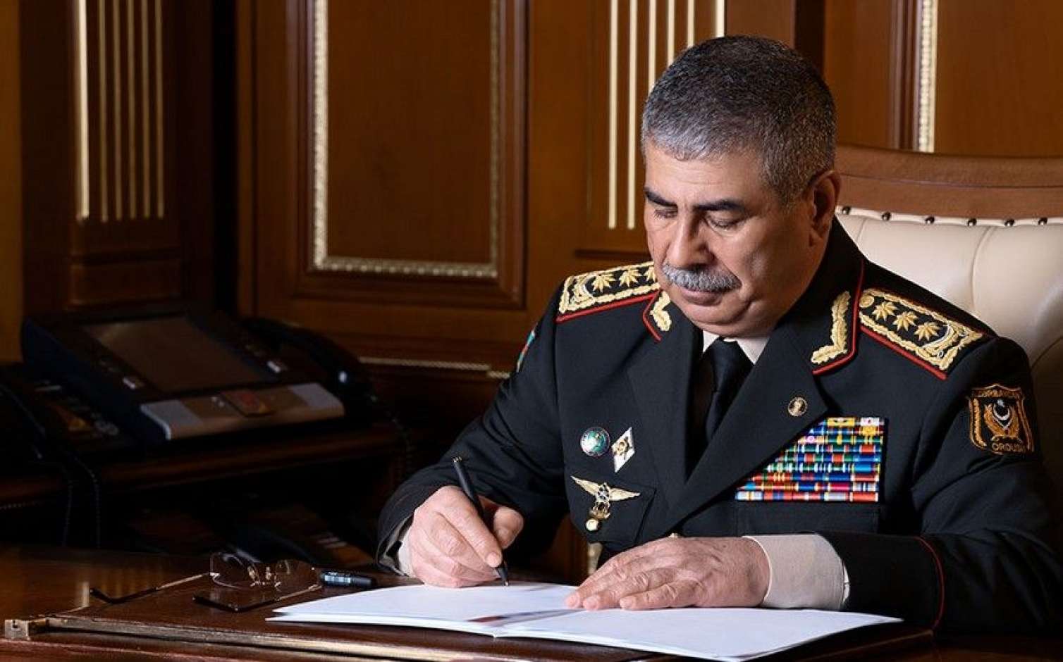 Müdafiə naziri Pakistana başsağlığı verdi 