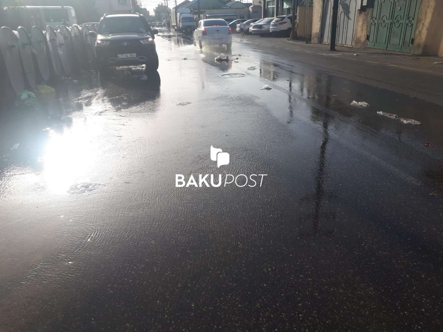 Xırdalanda su xətti partladı - İçməli su küçəyə axır - FOTO  