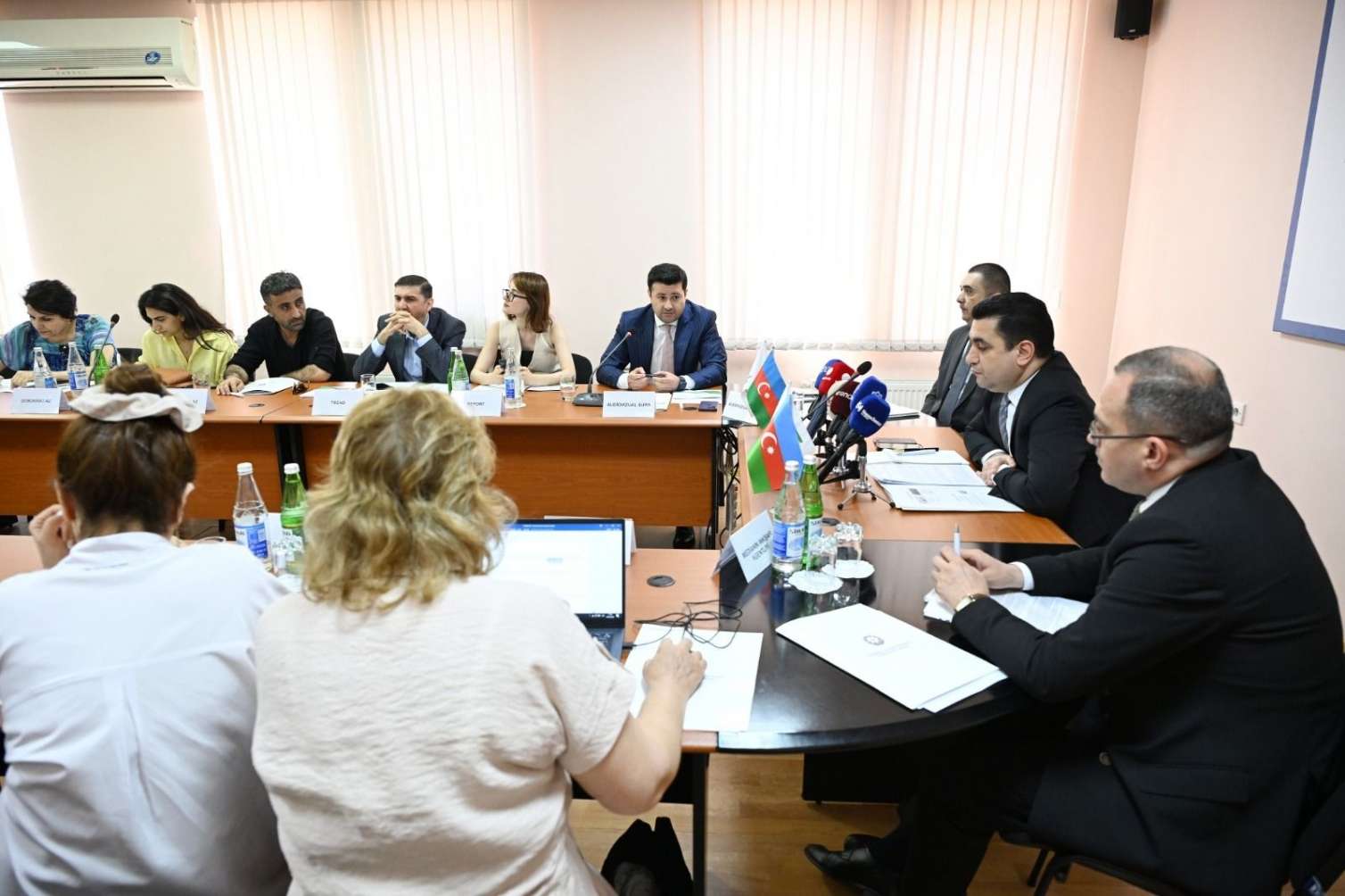 “Audiovizual media: Normalar, reallıqlar və çağırışlar” mövzusunda dəyirmi masa -  FOTO