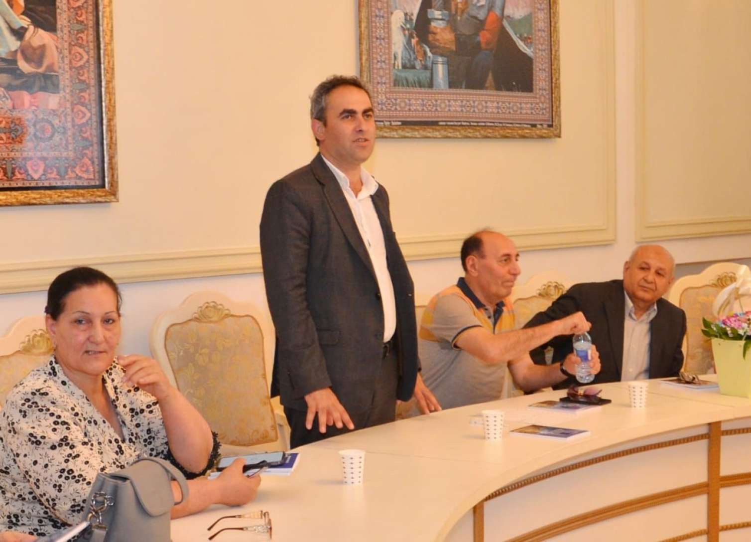 Şair Çərkəz Məcid haqqında yazılmış kitabın təqdimatı keçirildi -  FOTO