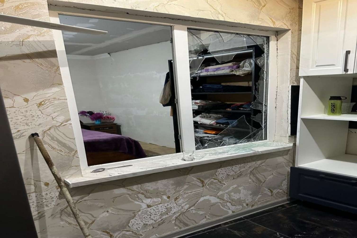 Ramanada evdə partlayış: bir nəfər yaralandı - FOTO -YENİLƏNDİ 