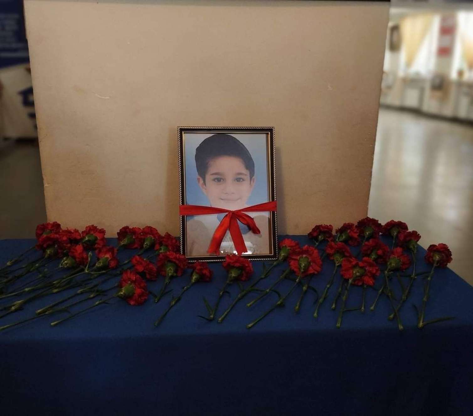 3-cü sinif şagirdi 7-ci mərtəbədən yıxılıb öldü  