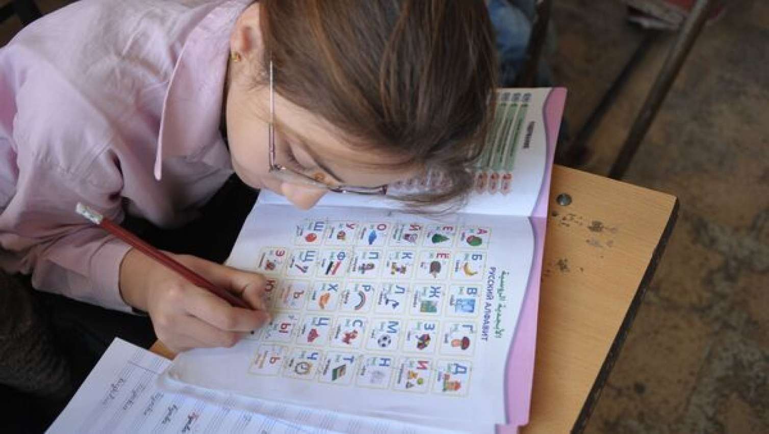 Rus sektoru mübahisəsi... - Azərbaycan dilinə təlim dili statusu verilməlidir 