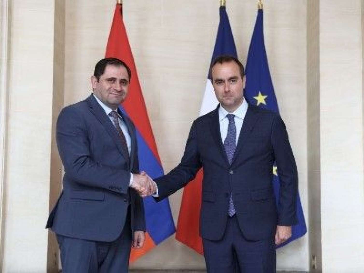 Papikyan Parisə silah üçün gedib? 
