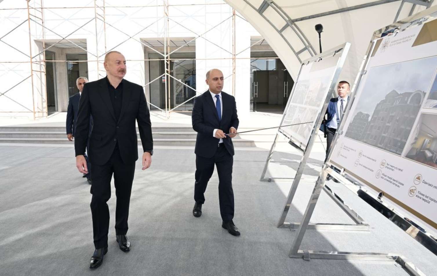 Prezident Qarabağ Universitetində görülən işlərlə tanış oldu -  Yenilənib-FOTO
