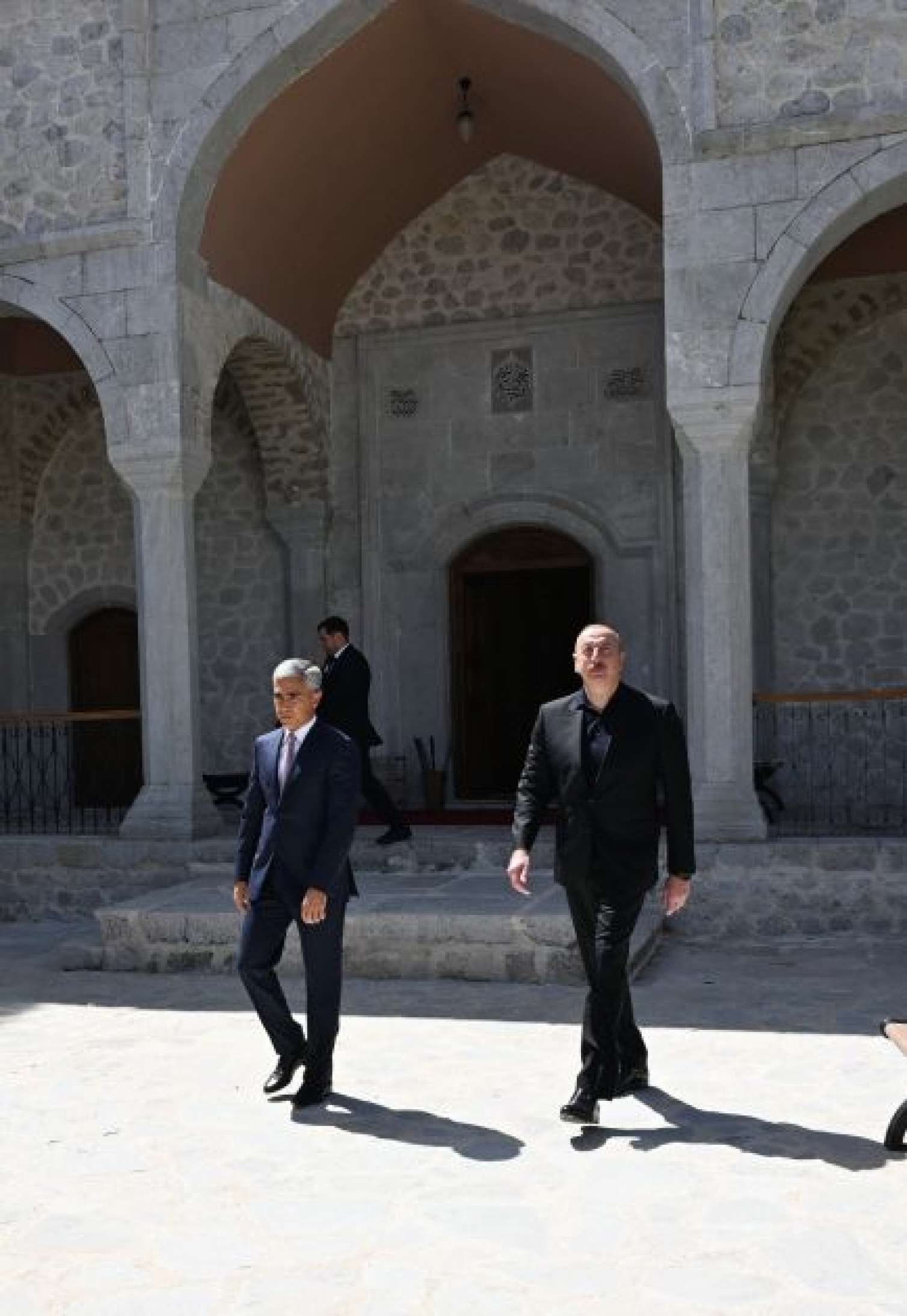 Prezident Aşağı Gövhər Ağa məscidində -  FOTO