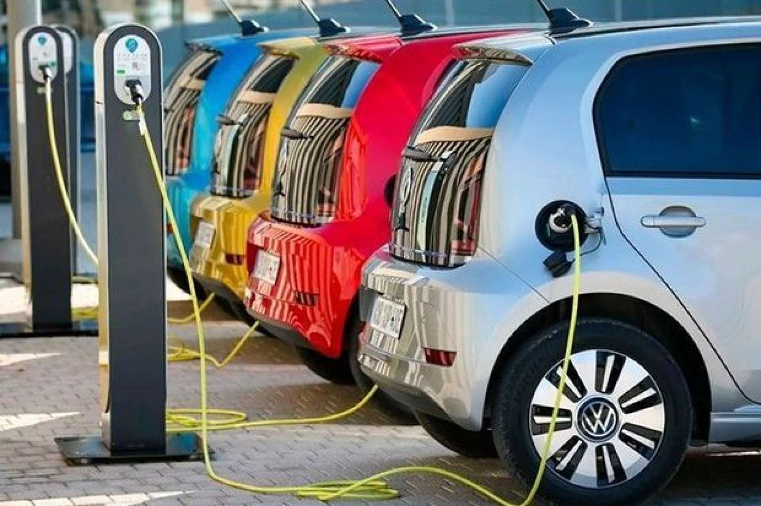 Elektromobillərin dəhşətli zəhərləri üzə çıxdı - Xərçəng yaradır… 