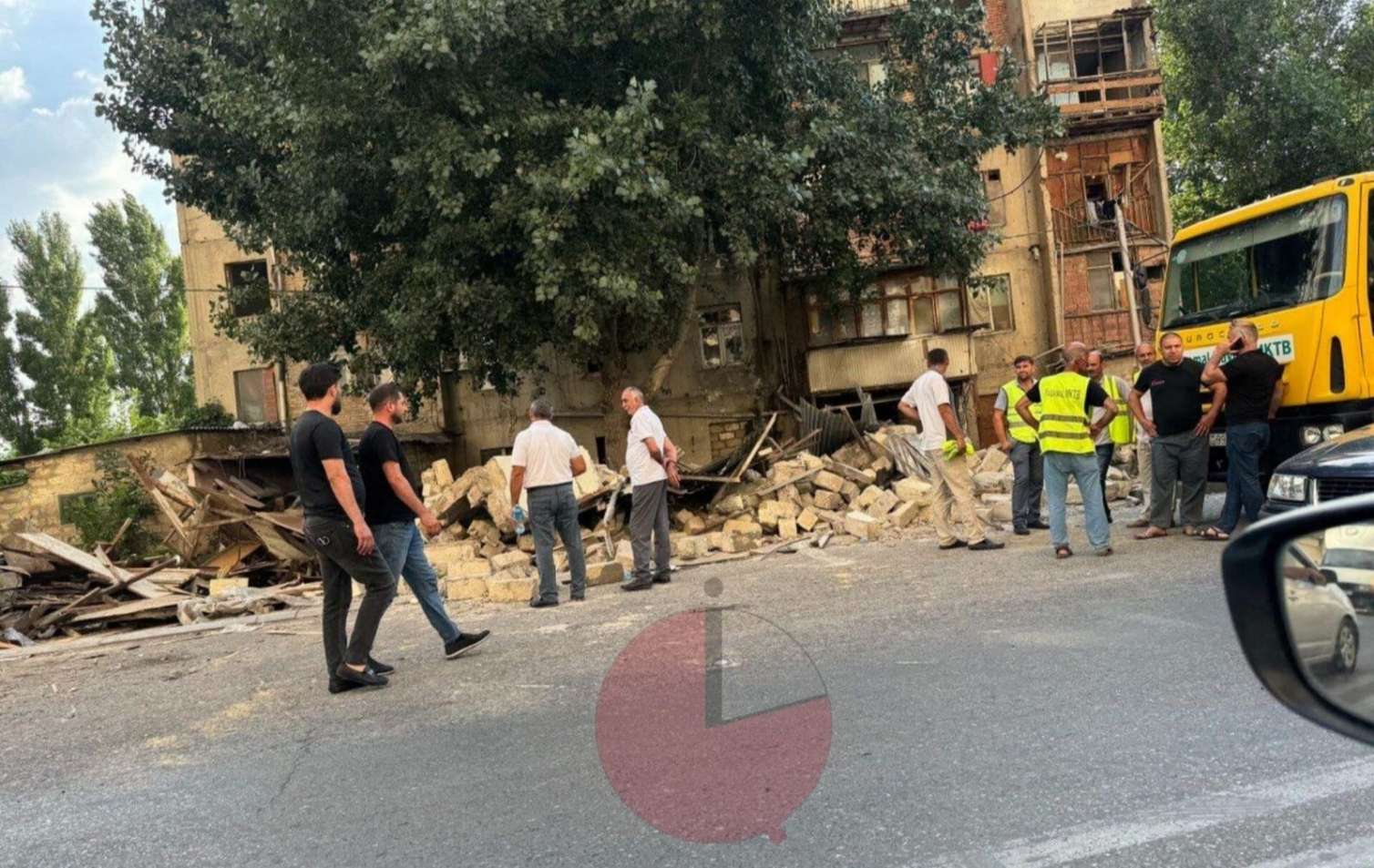 Yasamalda bəzi obyektlər sökülür - FOTO 