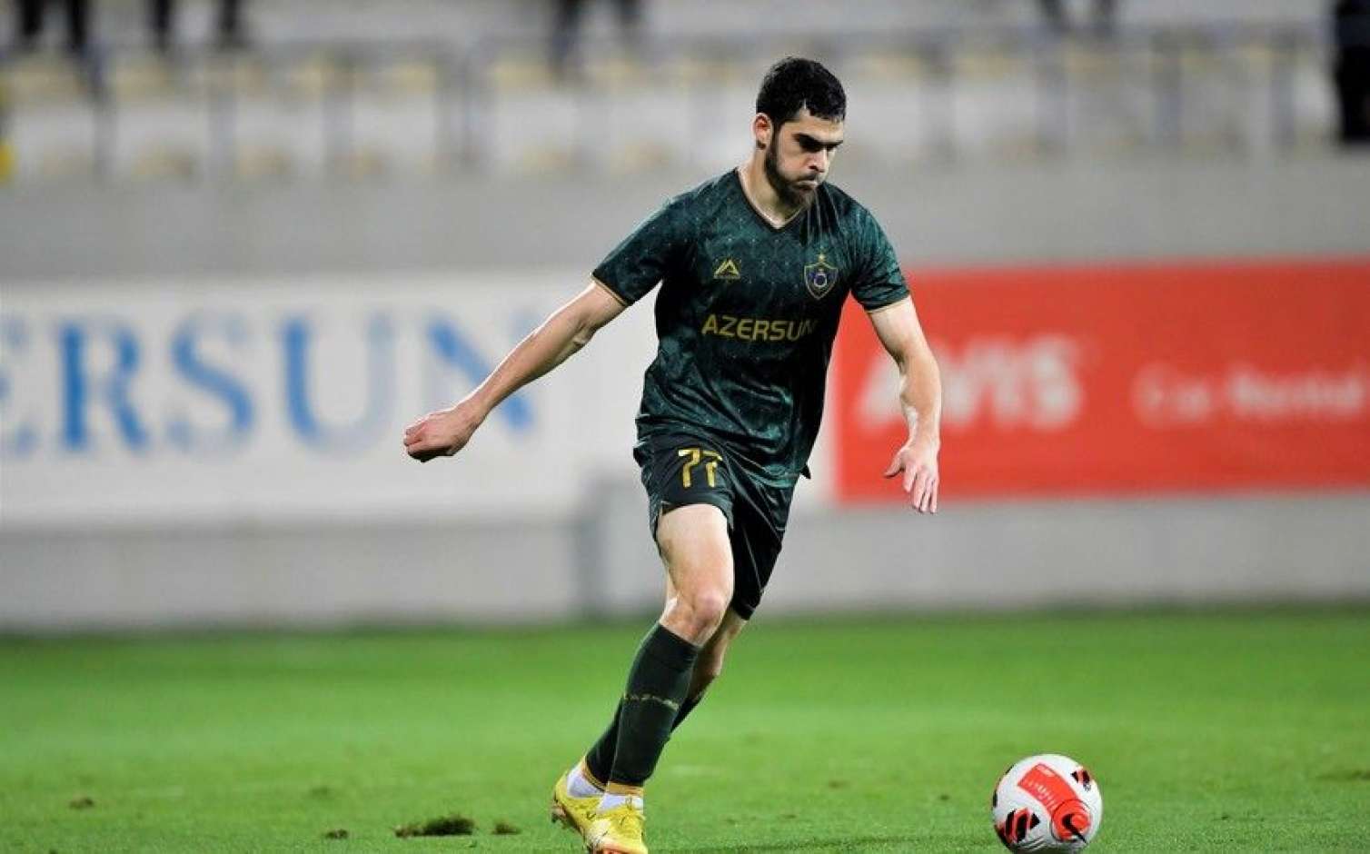 Ramil Şeydayev “Neftçi”də  