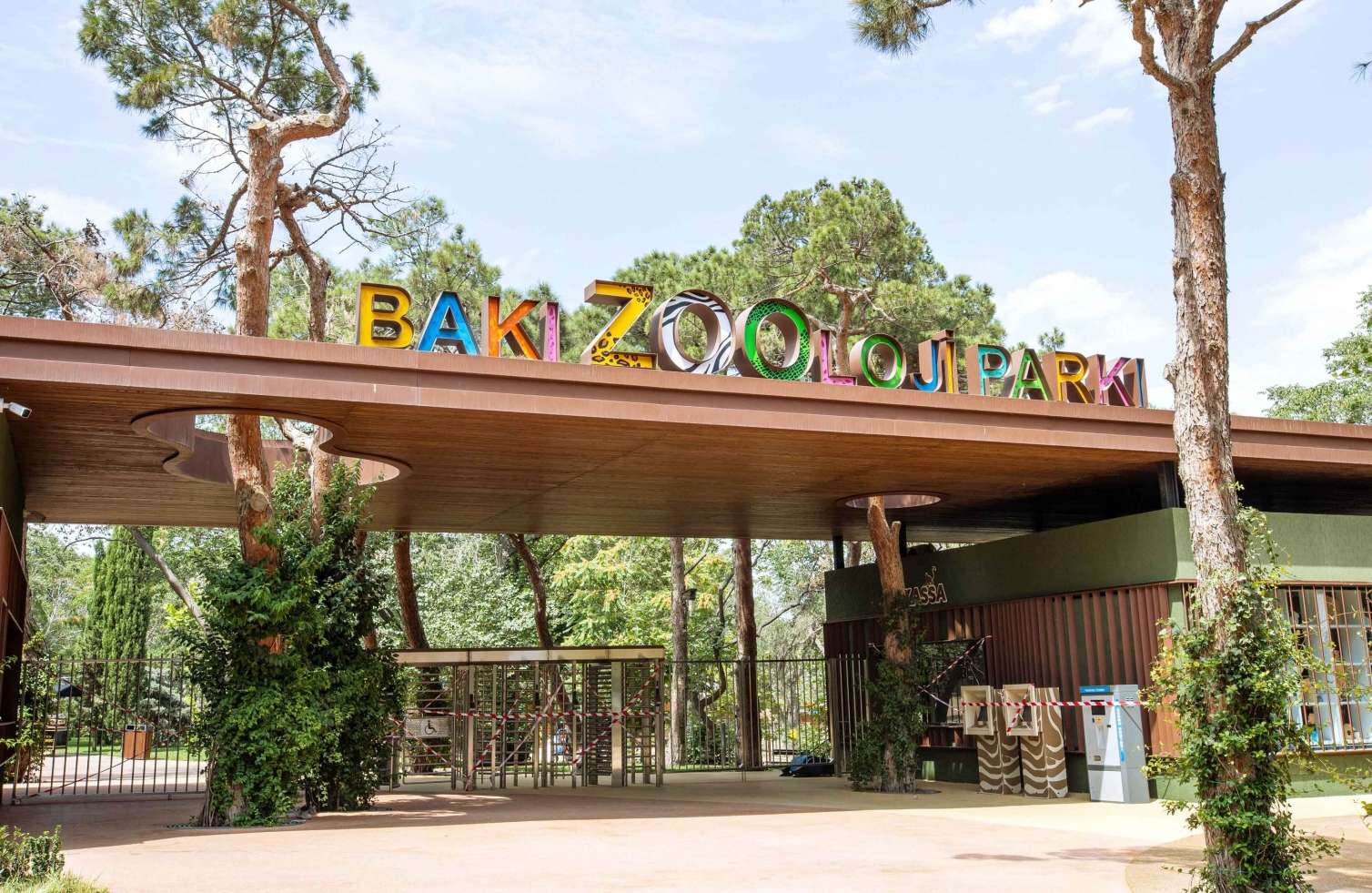 Zoopark da qiyməti qaldırdı -  FOTO