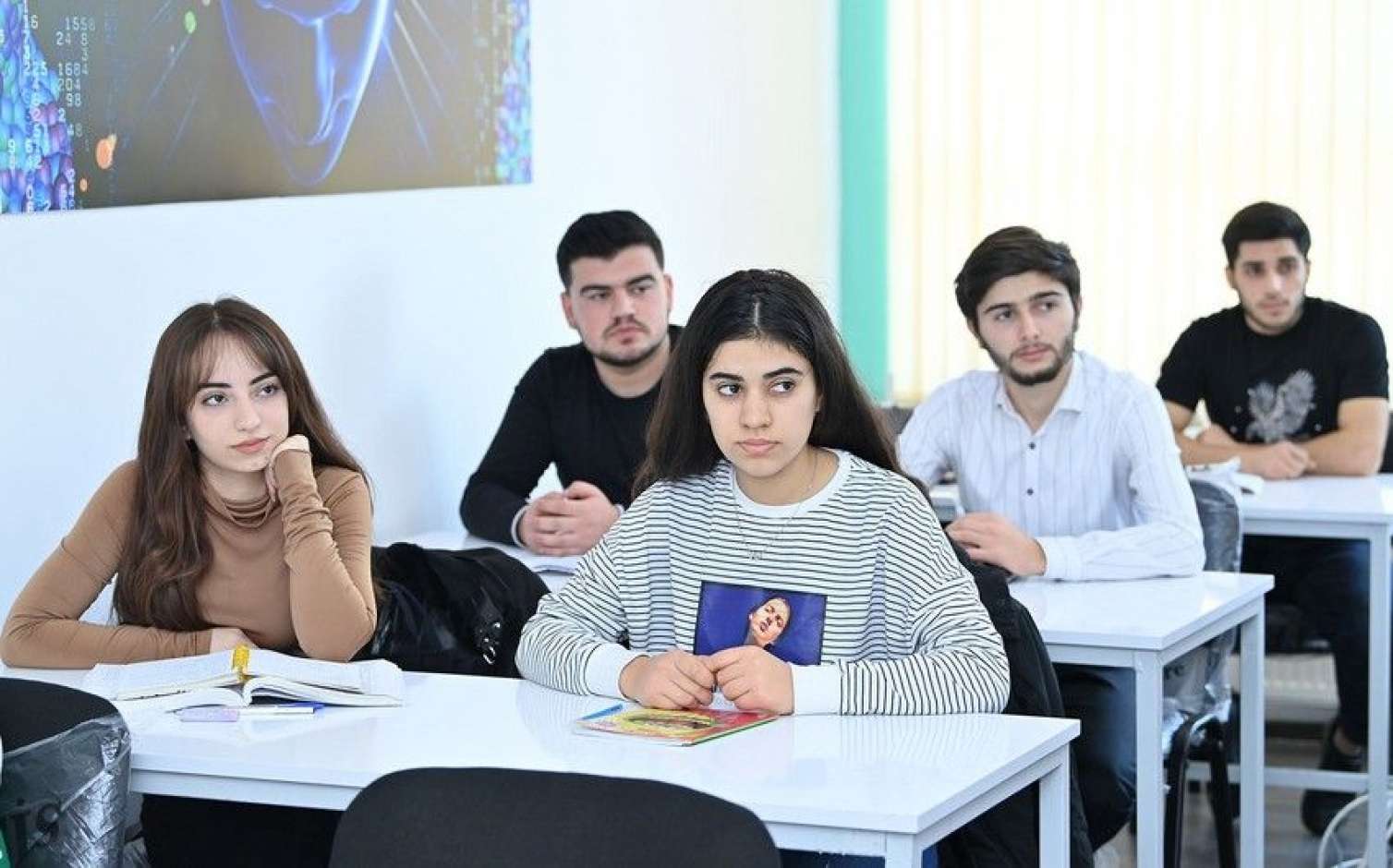 Bu gündən tələbələrin köçürülməsinə başlanılır - FOTO 