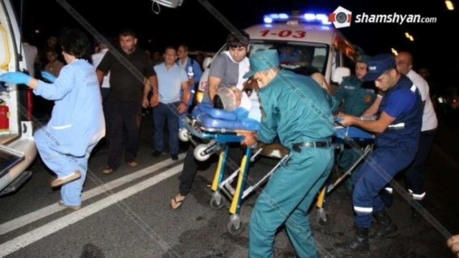 Ermənistanda polis bölməsinə basqın edildi - Yaralananlar var 