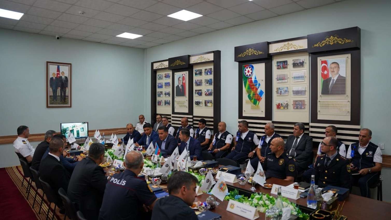 “SOS” MMC-də dövlət qurumlarının nümayəndələri ilə görüş keçirildi -  FOTO-VİDEO