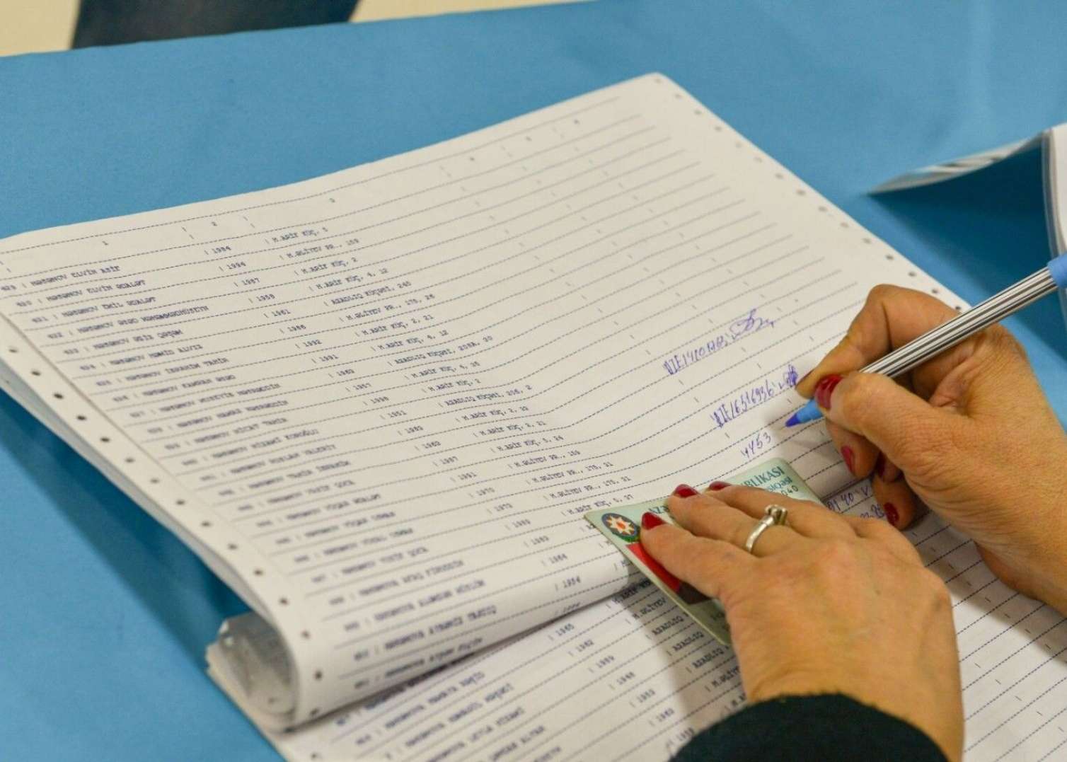 1030 nəfərin deputatlığa namizədliyi qeydə alındı 
