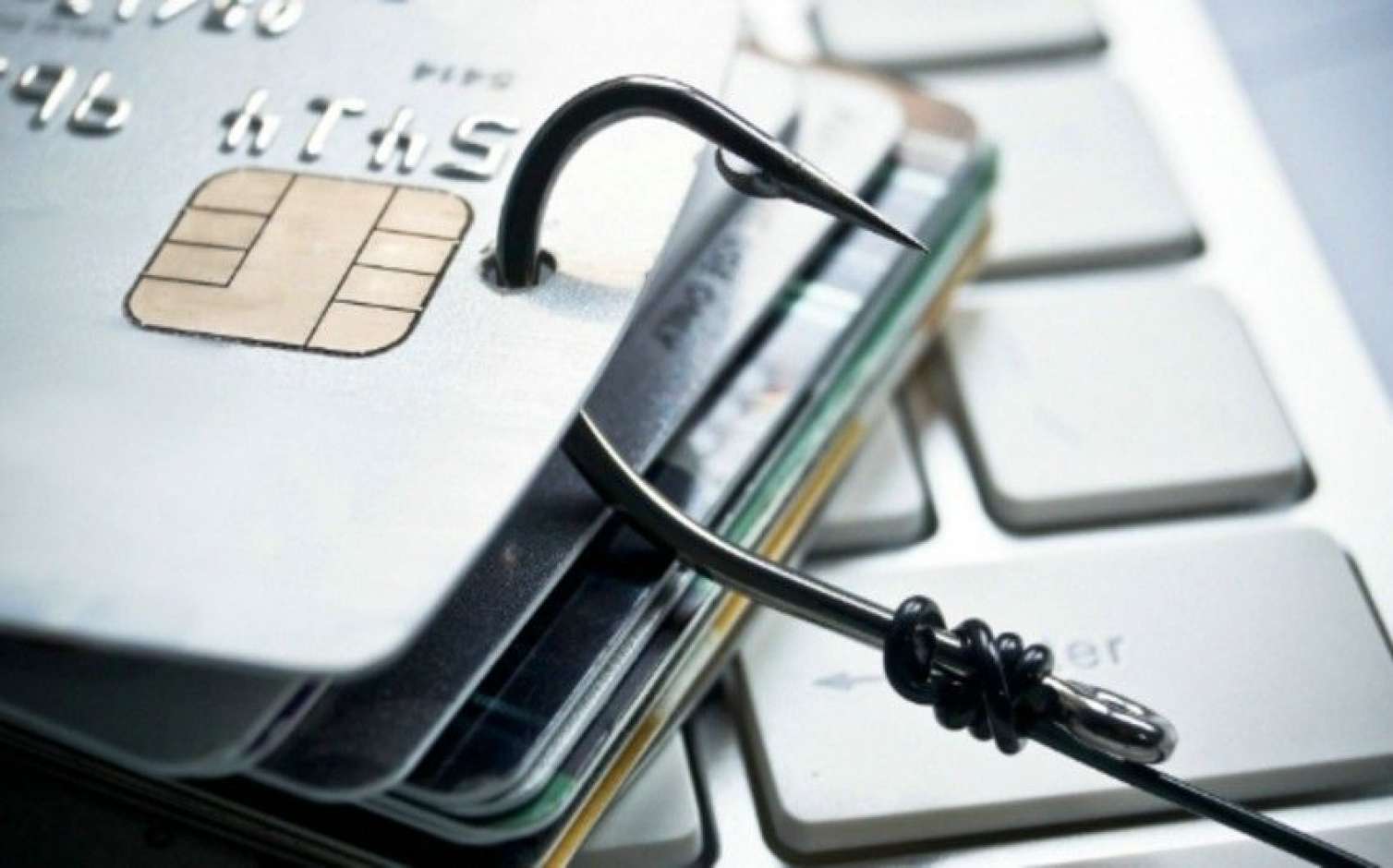 Diqqətli olun! - Bank kartları ilə bağlı yeni DƏLƏDUZLUQ 