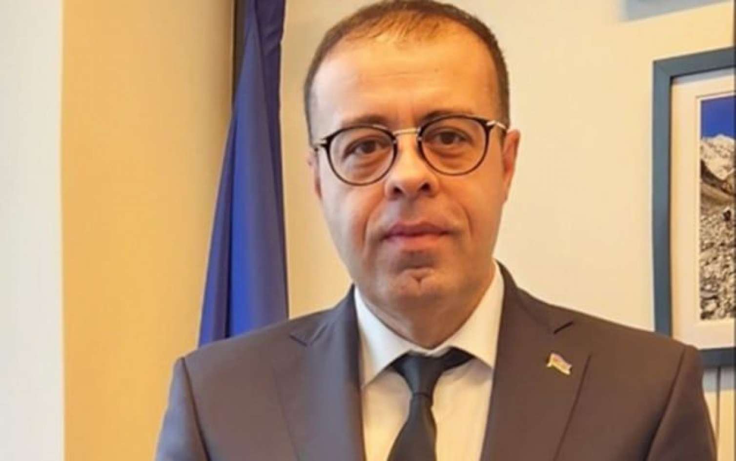"Rolex" saatları oğurlanan səfirdən açıqlama - Hadisə necə baş verib? 