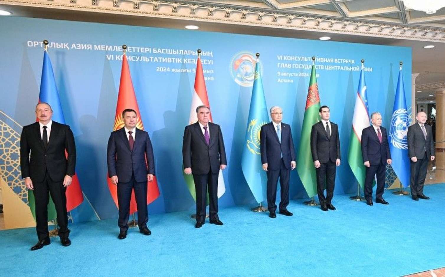 İlham Əliyev Mərkəzi Asiya ölkələrinin liderləri ilə görüşdü -  Yenilənib-FOTO