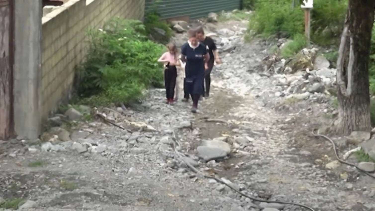 Oğuzda sel yolu dağıtdı - VİDEO 