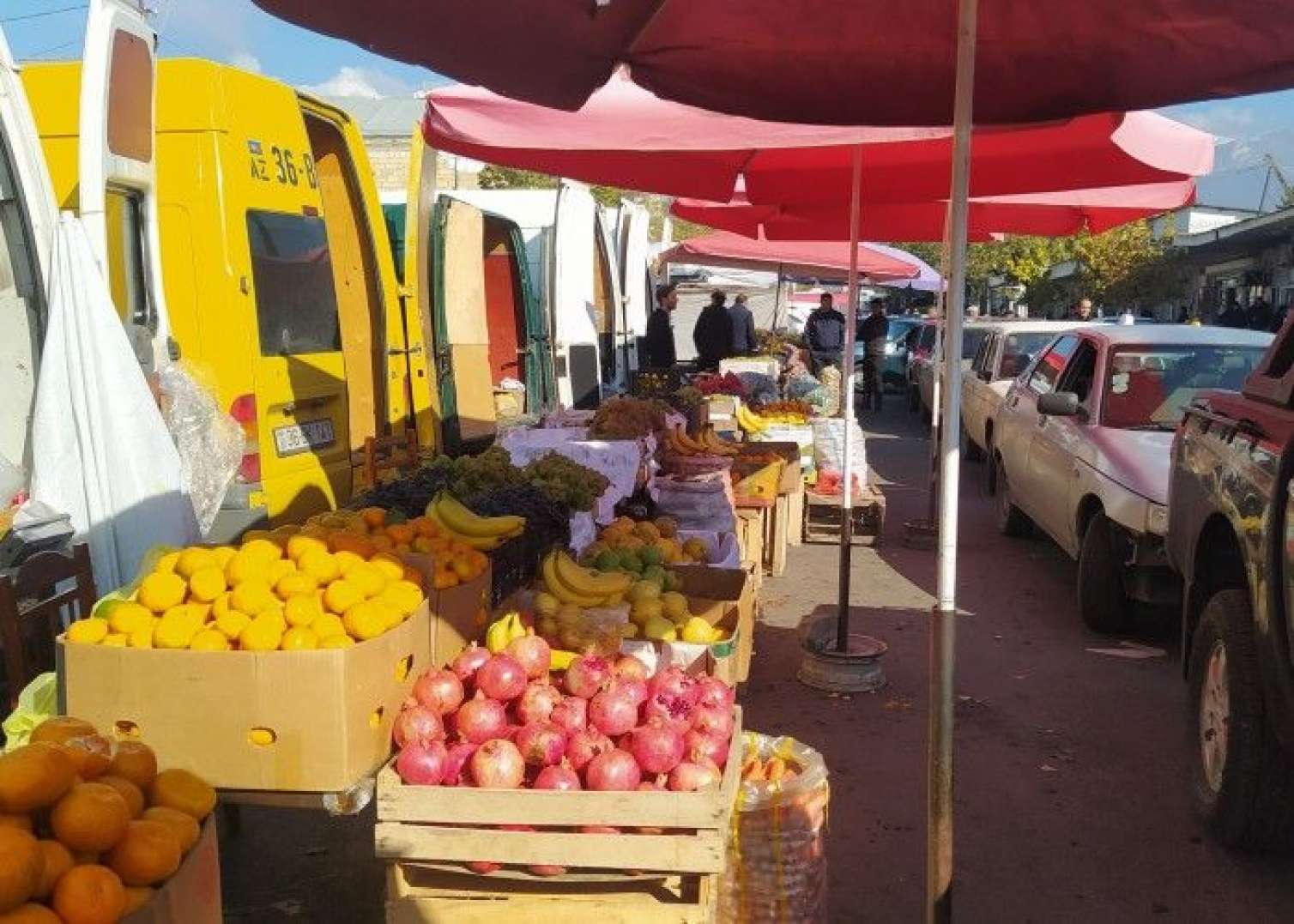 Küçə ticarəti: aliş-veriş zamanı nələrə diqqət etməli?  