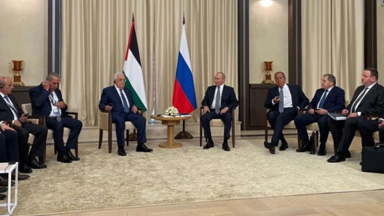 Putin Mahmud Abbasla görüşdü -  FOTO