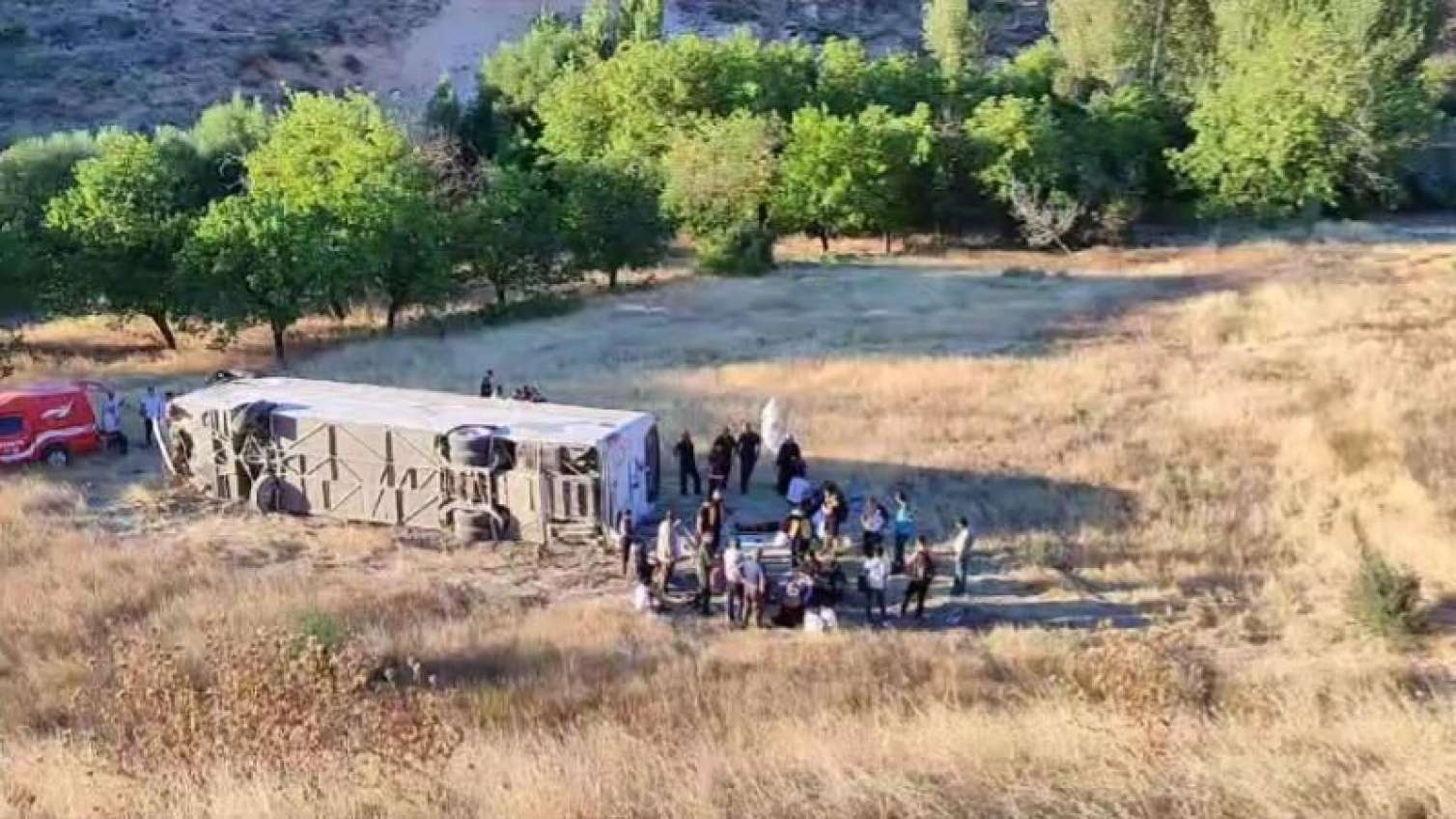 Türkiyədə ağır avtobus qəzası - Yaralılar var -  FOTO