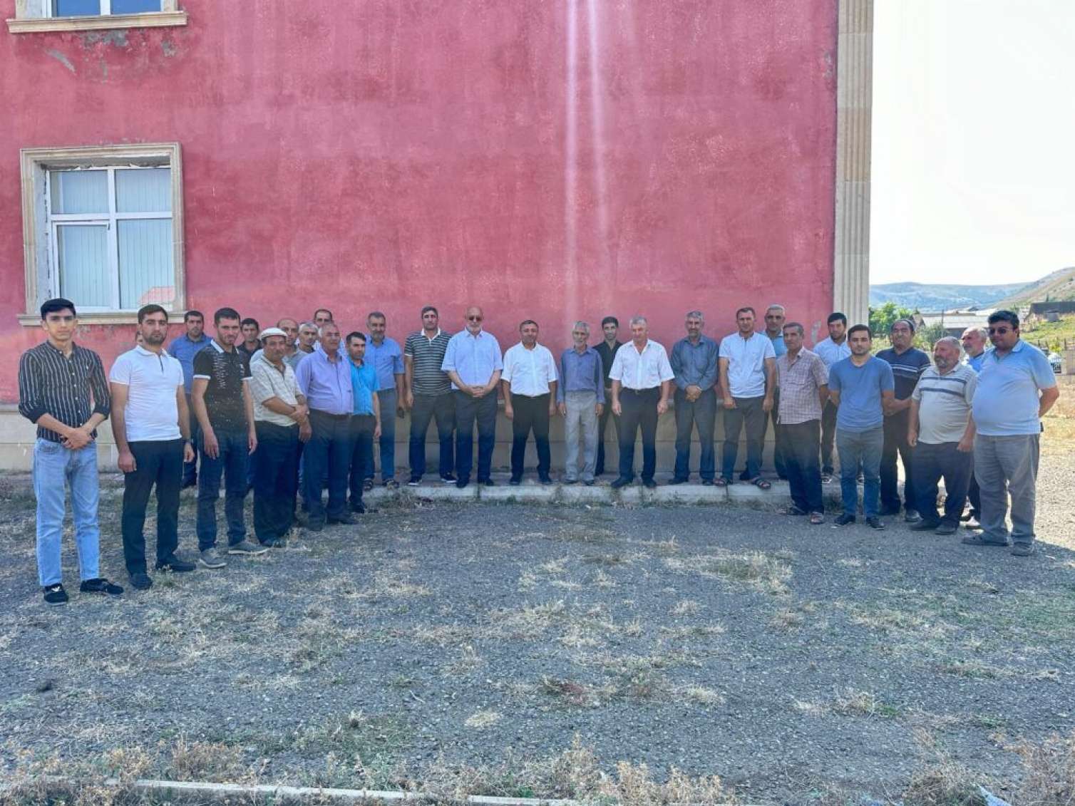 Samir Əsədli Yardımlının Zevin kəndində seçici ilə görüşdü -  FOTO