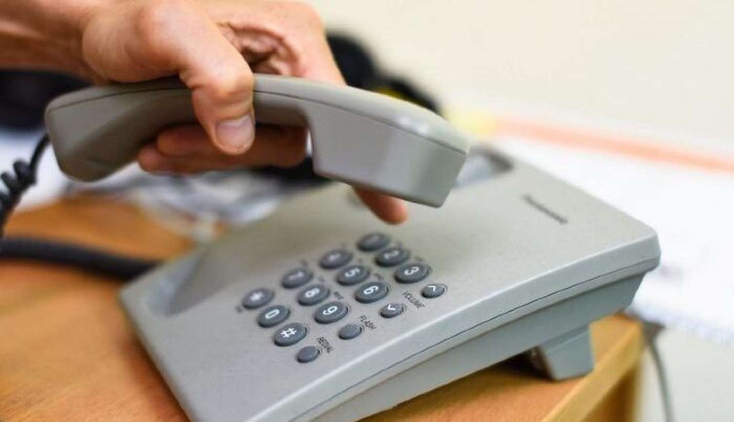 Xəbərdarlıq etmədən ev telefonunu kəsirlər – Sakinlər 110 manat ödəməyə niyə məcbur edilir? - ŞİKAYƏT 