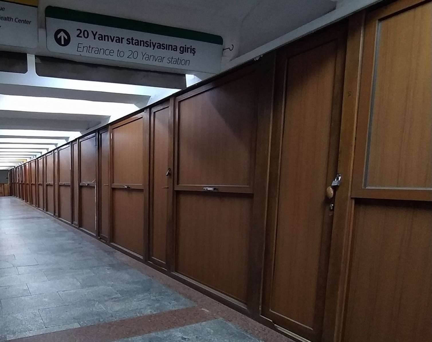 “20 Yanvar”dakı mağazalar həmişəlik bağlanıb?   