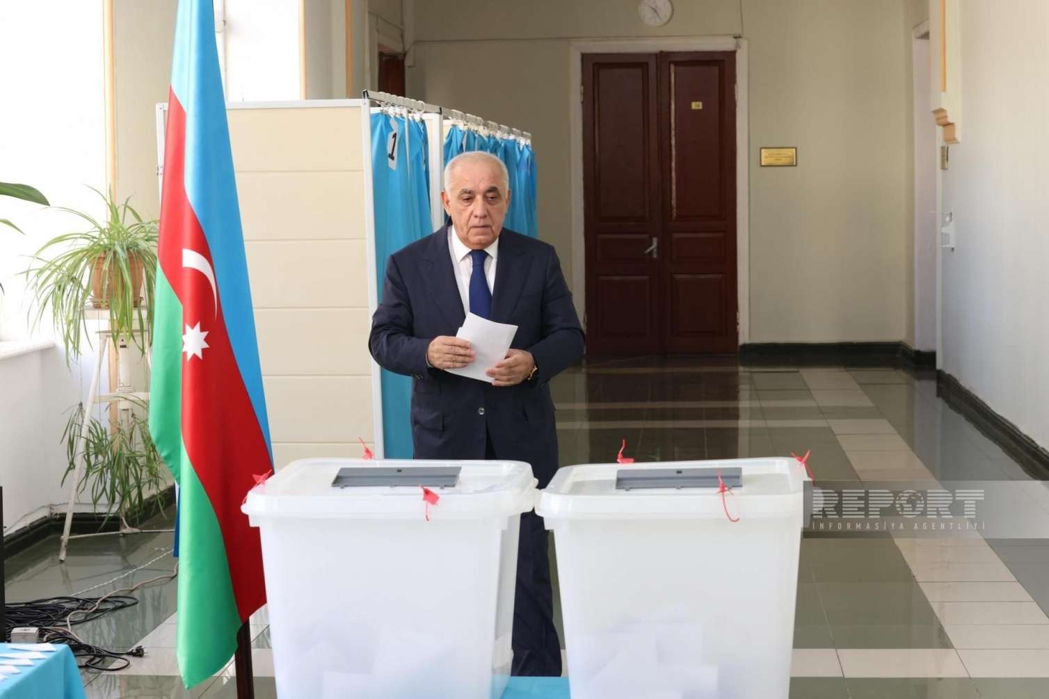 Əli Əsədov seçici hüququndan istifadə etdi -  FOTO