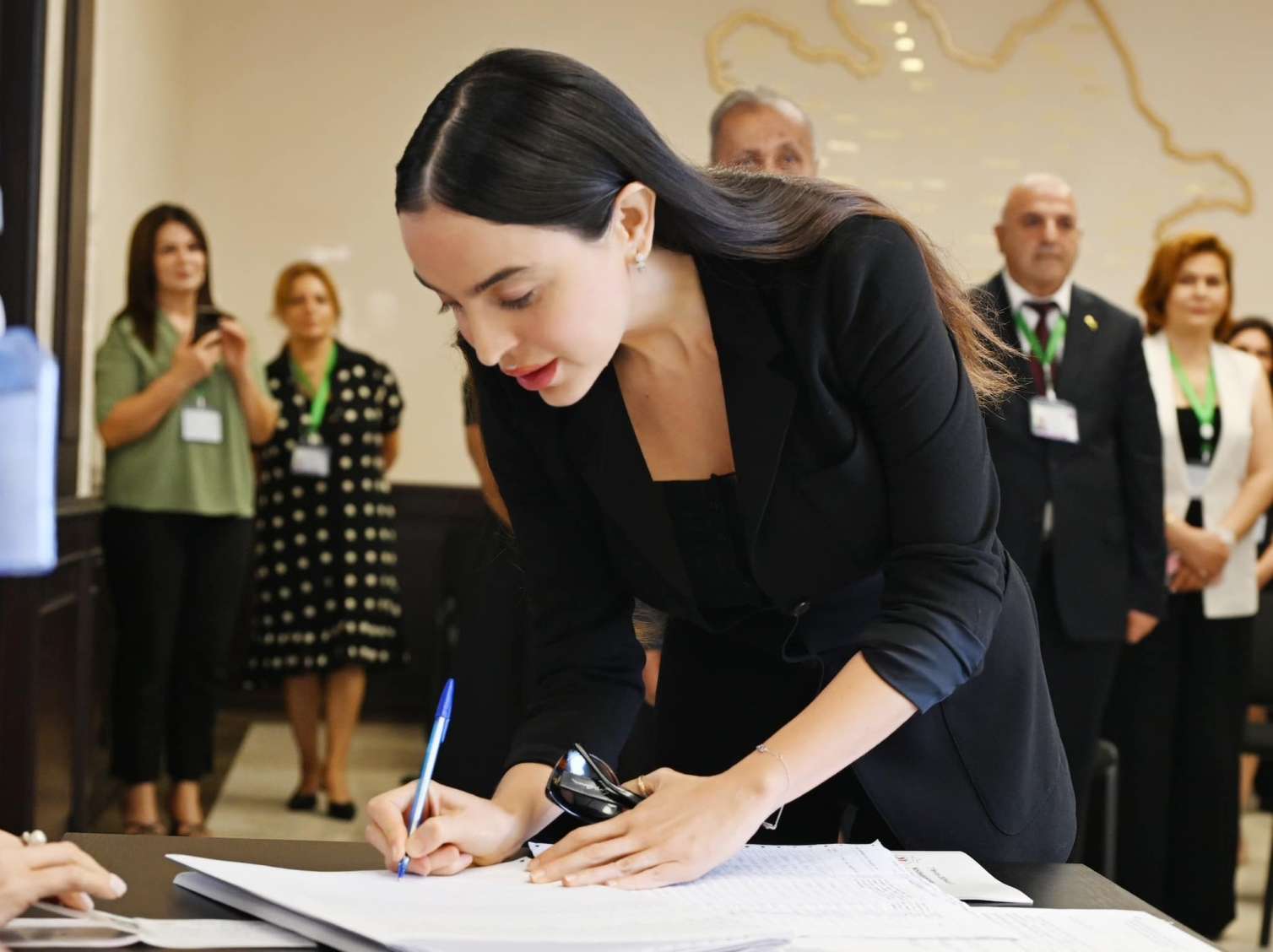 İlham Əliyev, Mehriban Əliyeva və Leyla Əliyeva səs verdilər -  FOTO-VİDEO