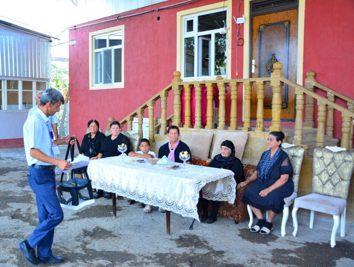 Ağstafada 101 yaşlı sakin səs verdi -  FOTO