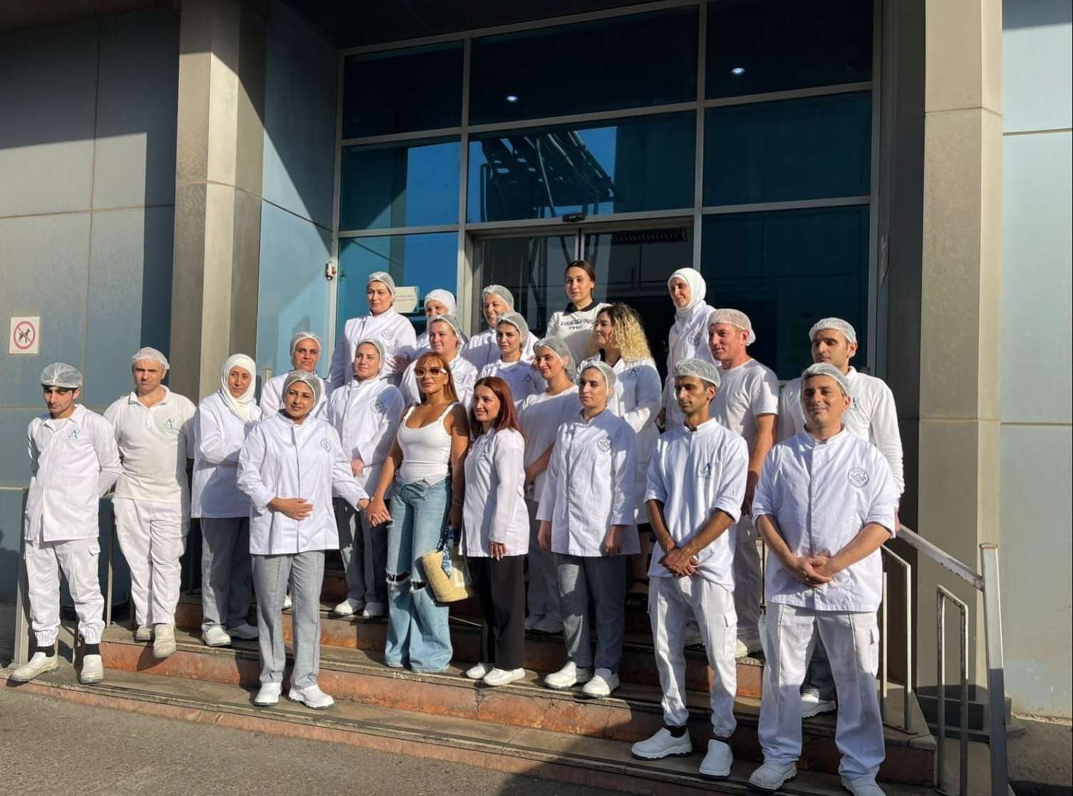 Tünzalə Ağayeva “Shokki Mokki” şokoladının istehsal olunduğu fabrikdə oldu - FOTOLAR 