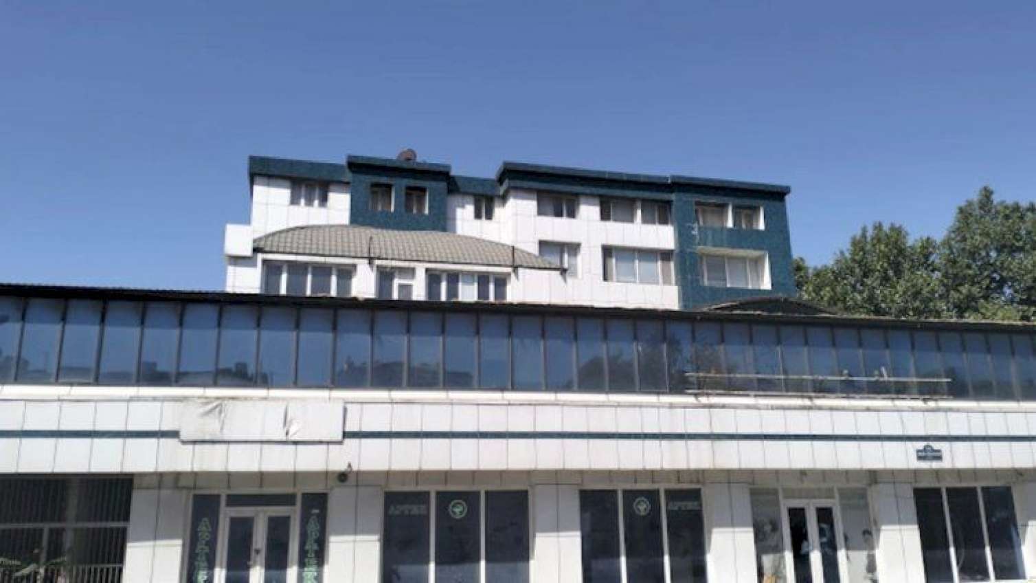 Məşhur klinikanın direktorunun ölkədən çıxışına qadağa QOYULDU  