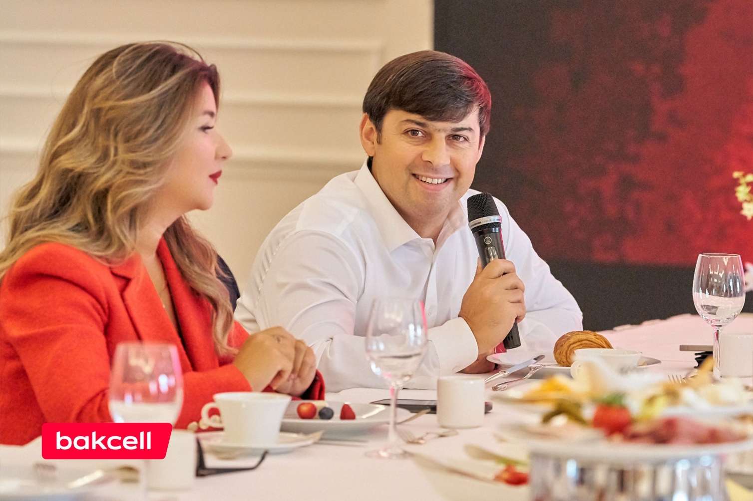 “Bakcell” və Bakı Şəhər Halqası Əməliyyat Şirkəti jurnalistlərlə görüşdü -  FOTO