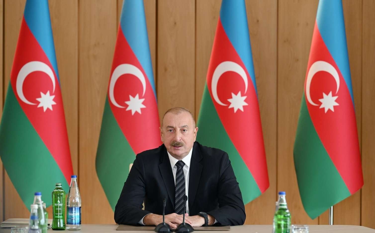Prezident müşavirə keçirdi -  Yenilənib-FOTO