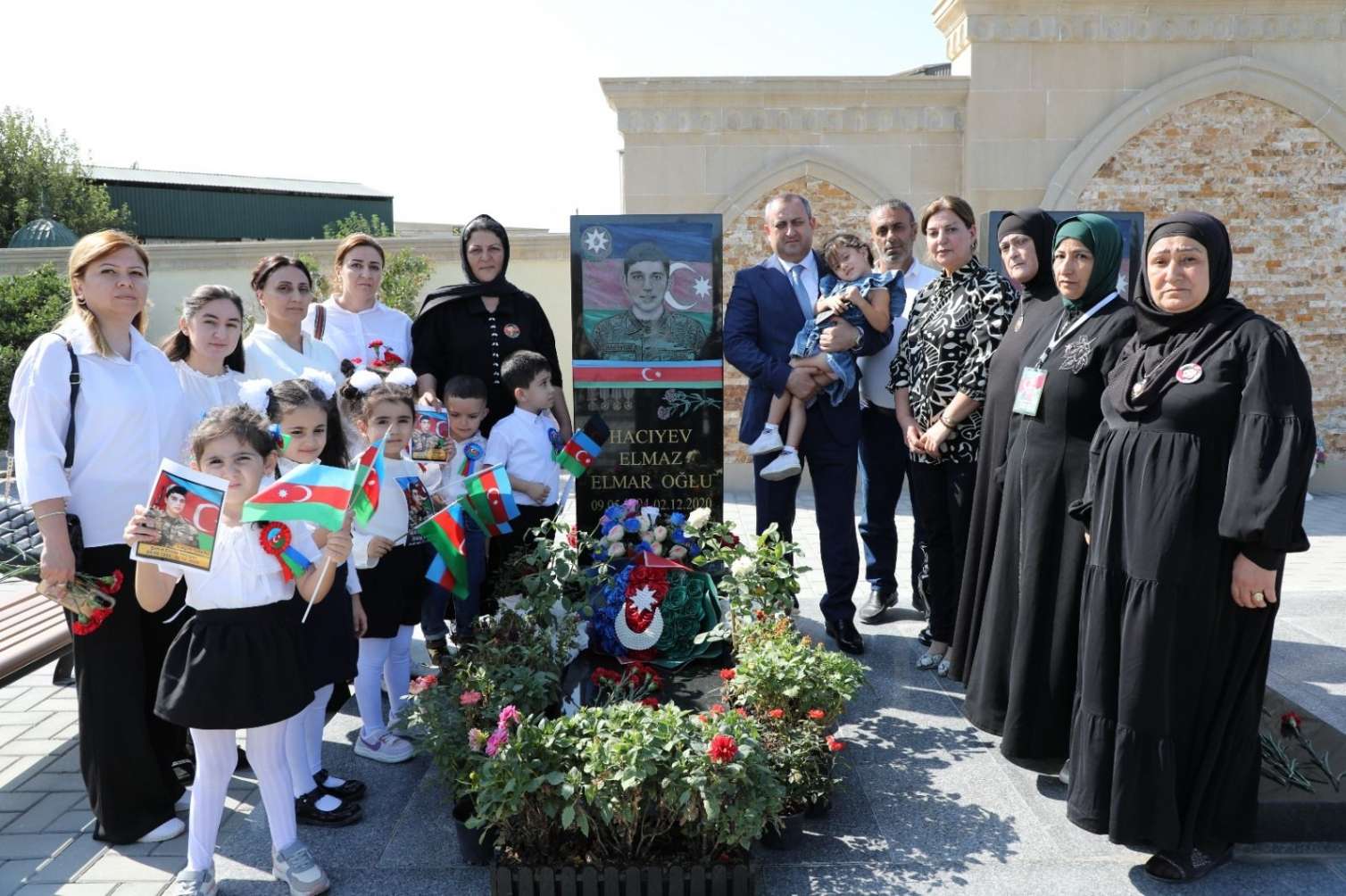 Suraxanıda şəhid məzarları ziyarət olundu - FOTO 