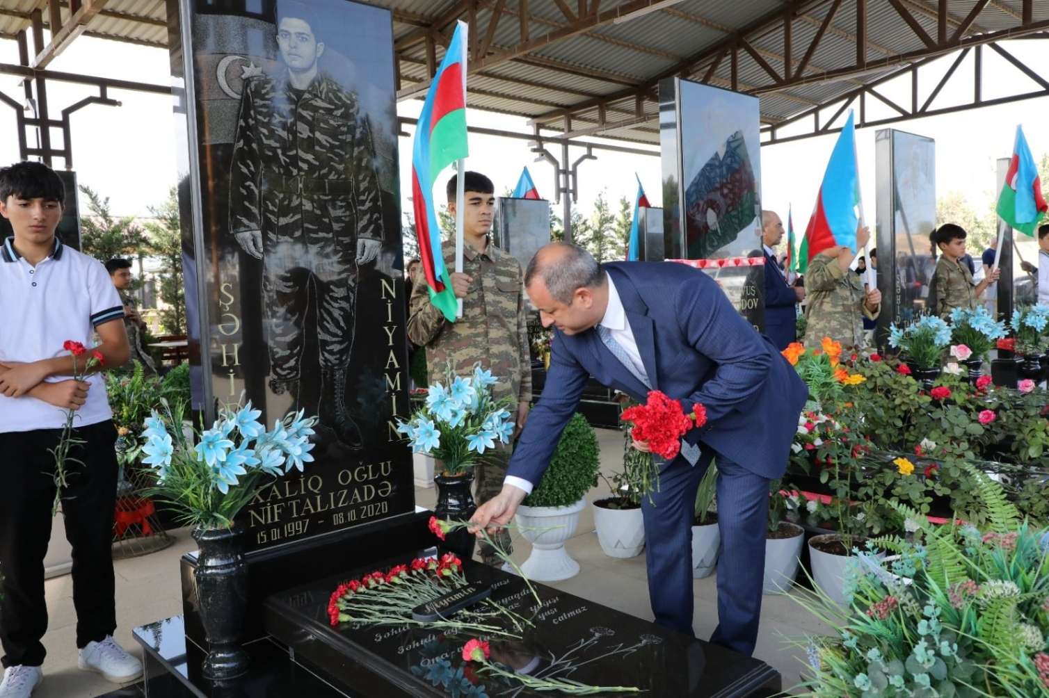 Suraxanıda şəhid məzarları ziyarət olundu - FOTO 
