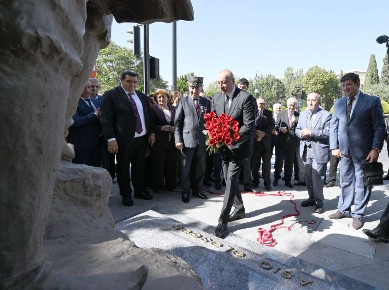 Prezident Aşıq Ələsgərin abidəsinin açılışında -  Yenilənib-FOTO