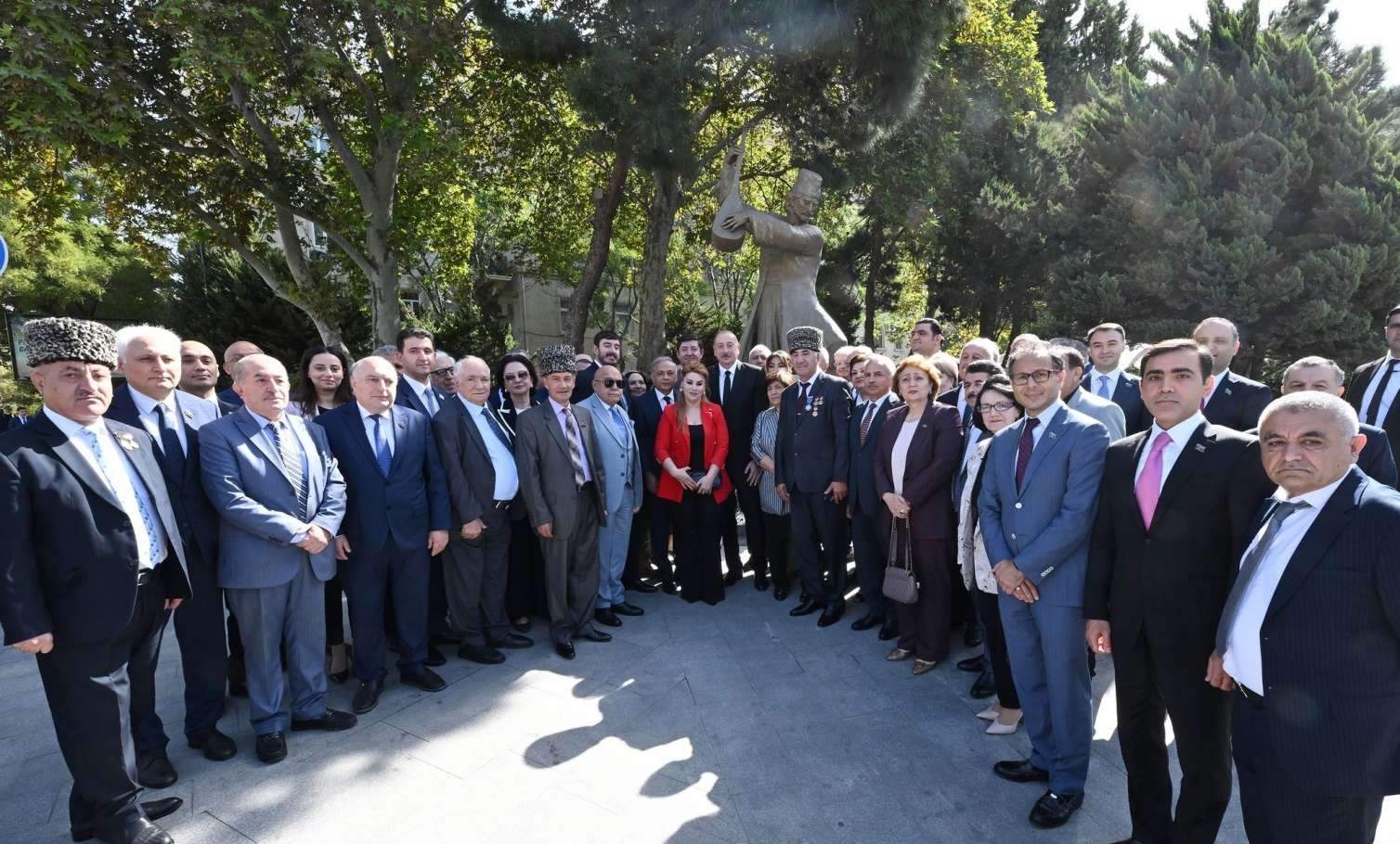 Prezident Aşıq Ələsgərin abidəsinin açılışında -  Yenilənib-FOTO