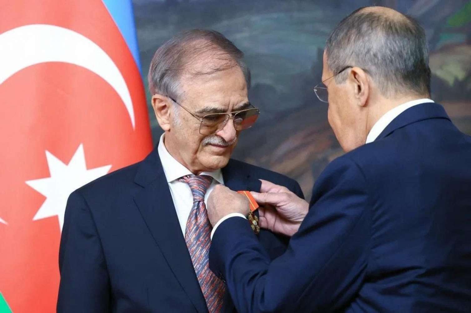 Lavrov Polad Bülbüloğluna Aleksandr Nevski ordenini təqdim etdi -  FOTO