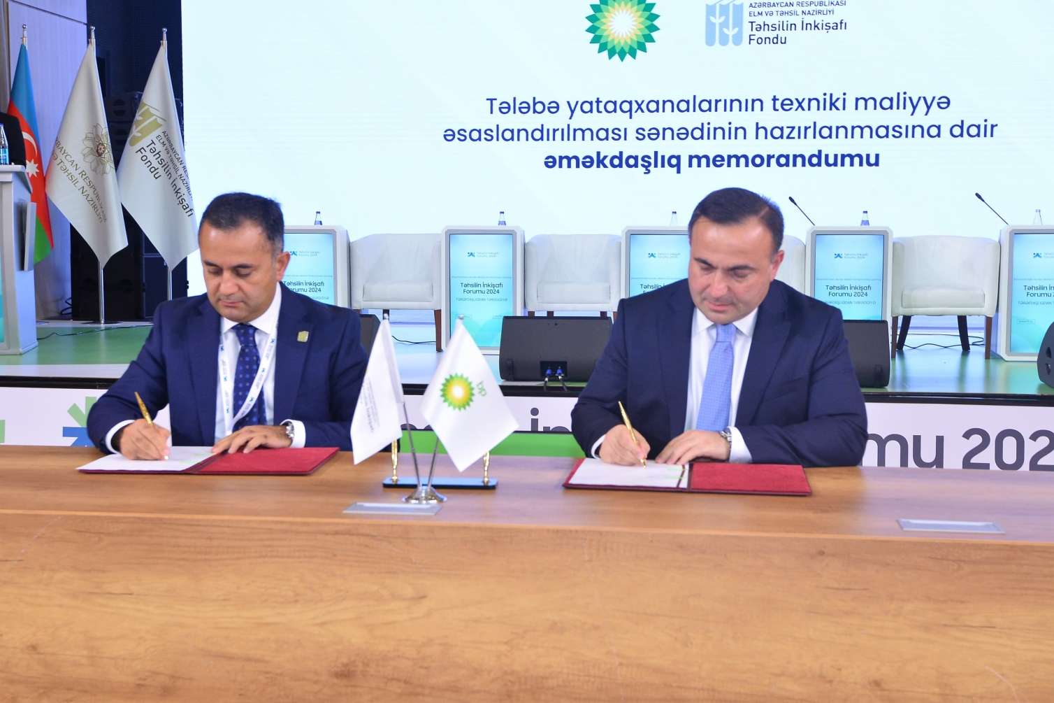 Tələbə yataqxanaları ilə bağlı sənəd imzalandı 
