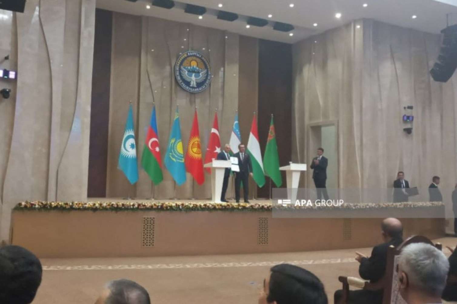 Orban Türk Dünyasının Ali Ordeni ilə təltif olundu 