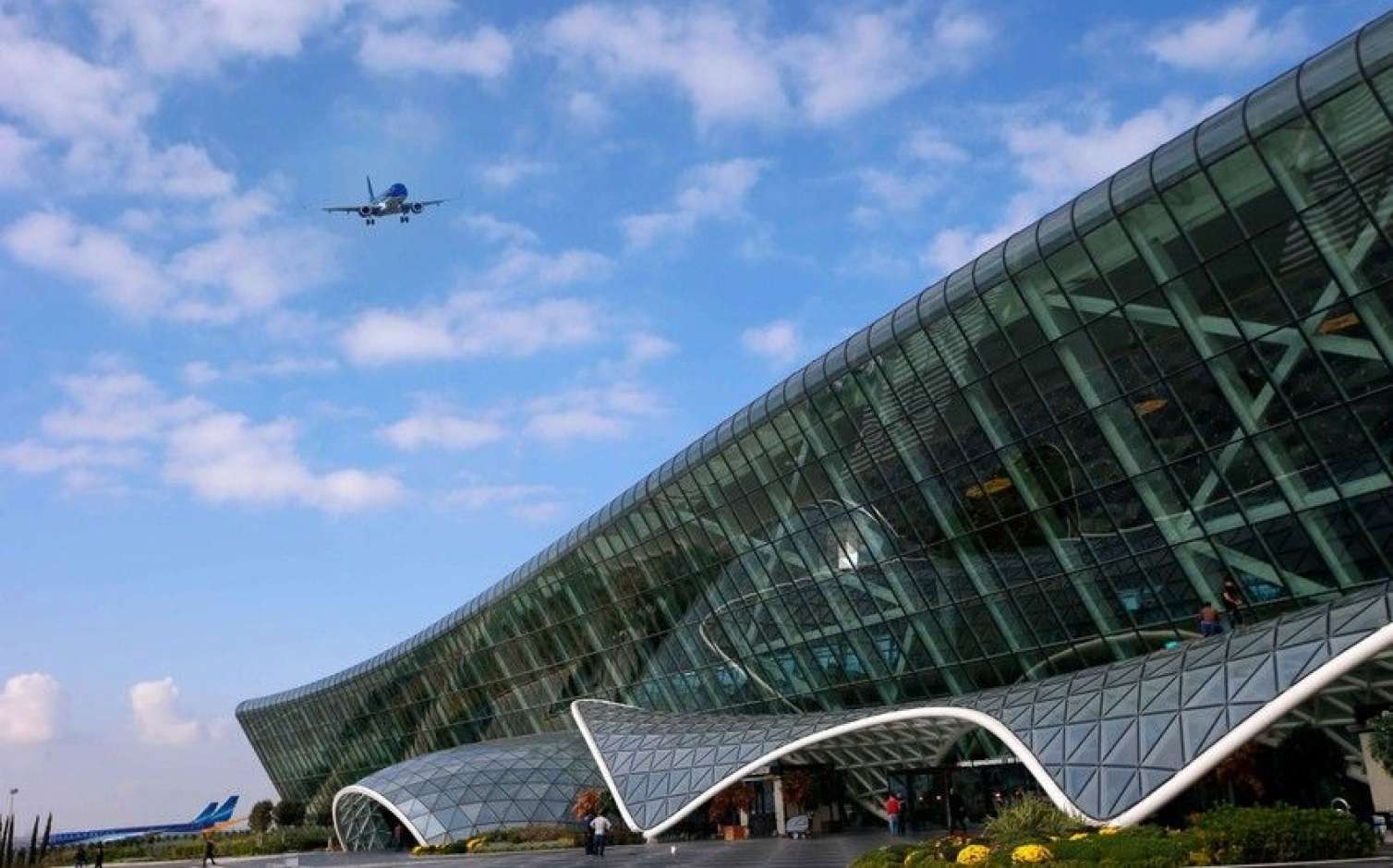 Aeroportun fəaliyyətində dəyişikliklər olacaq - FOTO 