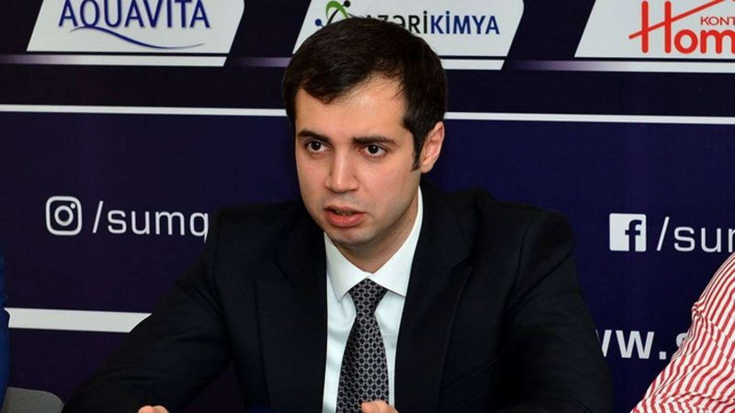  "Bizi həbs etdirmək istəyir" - Riad Rəfiyev jurnalistləri hədələyir? 