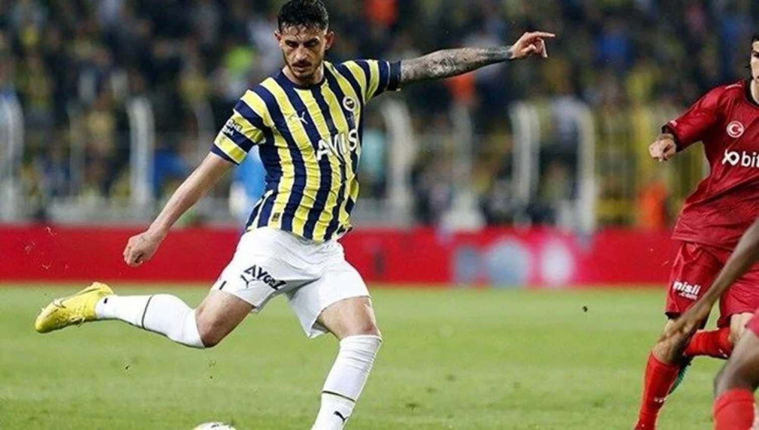 Məhşur futbolçunun sevgilisi aktirisadır? - FOTO 