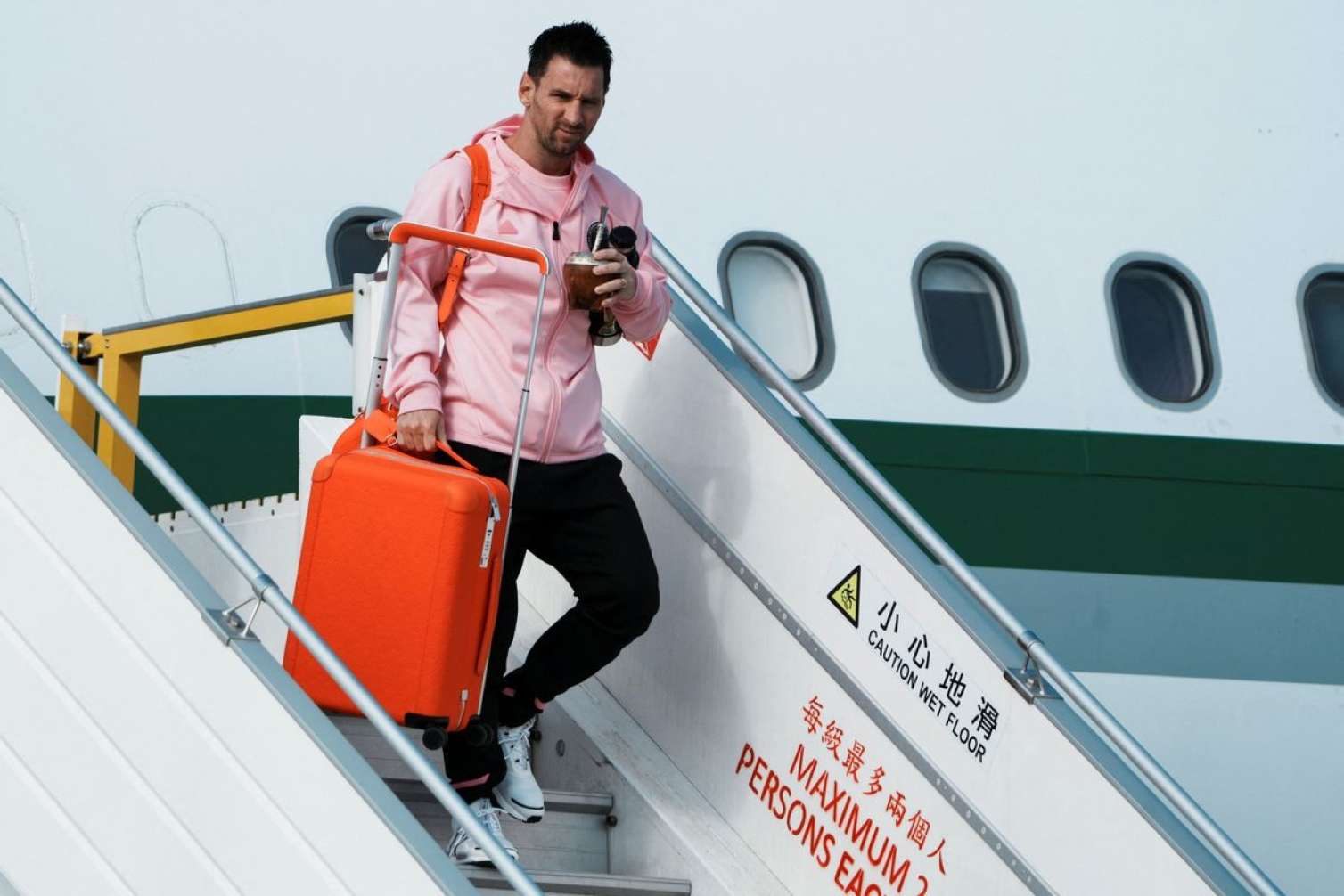 Messi Azərbaycana gəlir 